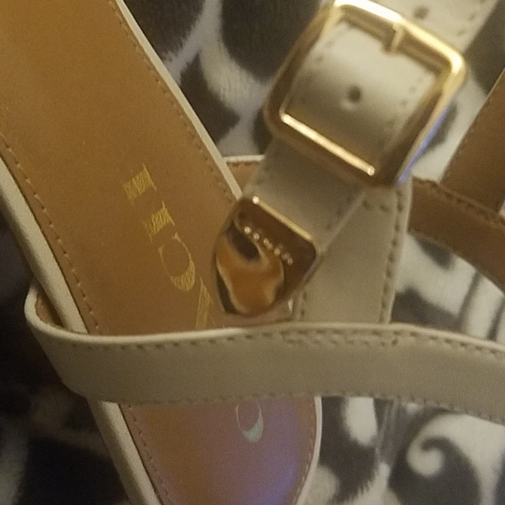 Coach Chalk starpy 7.5 B 3" heels - Picture 2 of 6